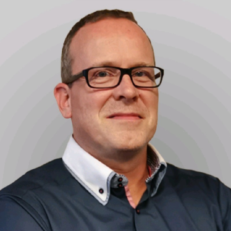 Scott-Oliver Lührs